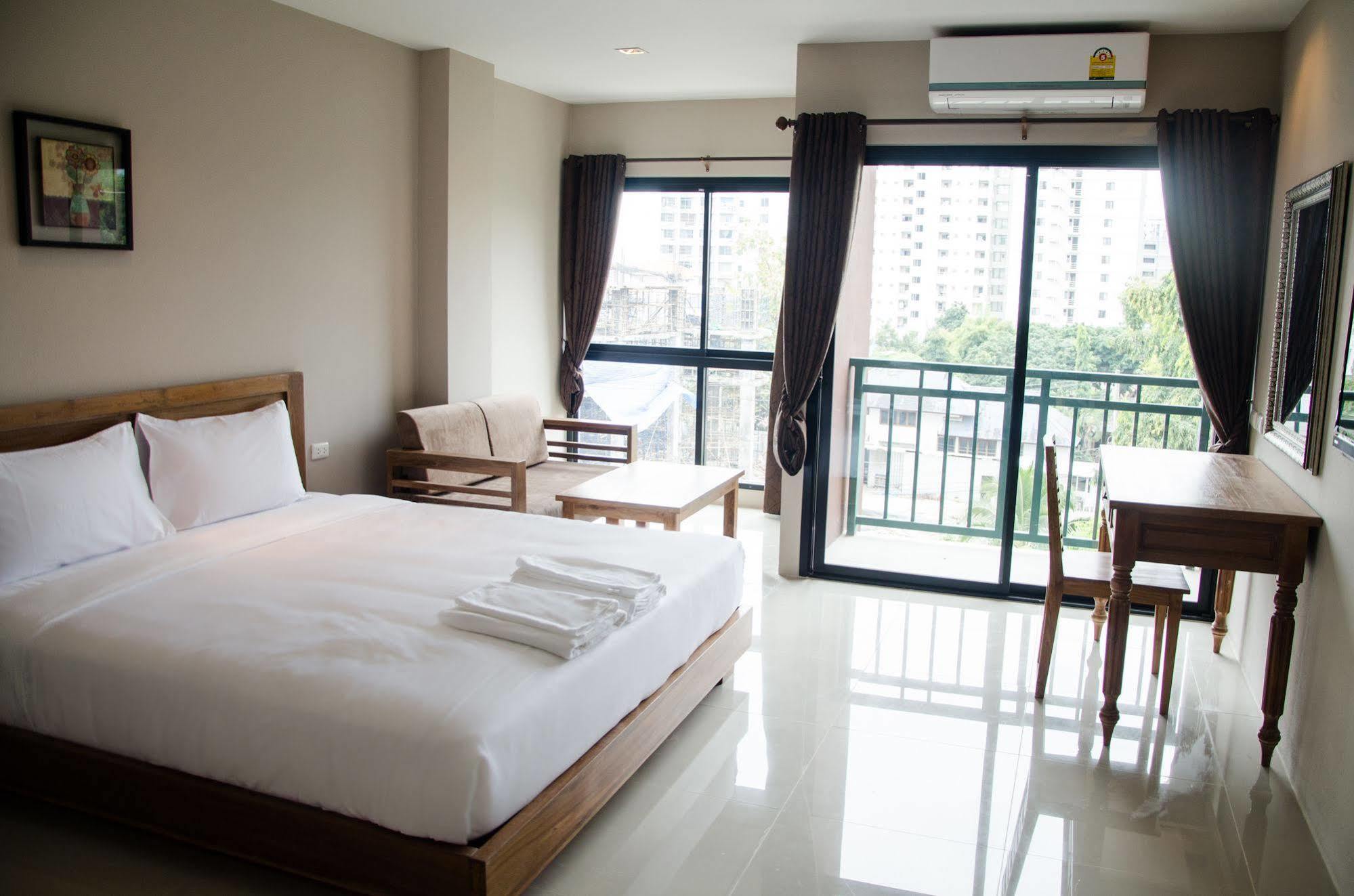 Hotel The Sun Terrace Chiang Mai Zewnętrze zdjęcie